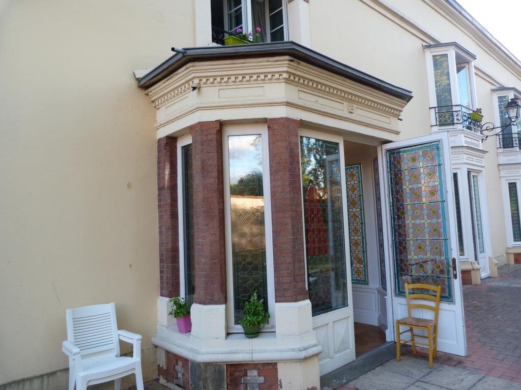 Logis Hotel Restaurant La Tour De Ciron Carmaux Екстериор снимка