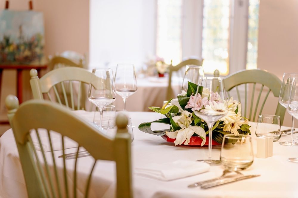 Logis Hotel Restaurant La Tour De Ciron Carmaux Екстериор снимка